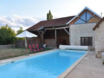 Gîte pour 10 personnes, avec sauna et jardin ainsi que piscine et jacuzzi à Channay