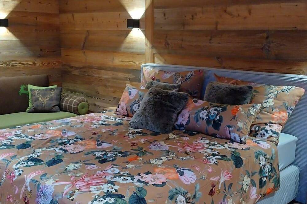 Ganze Wohnung, Ferienwohnung 2 \"Kuhstall\" - Haus Renate in Weidach, Leutasch