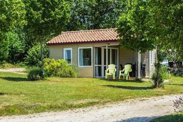 Mobil home pour 4 personnes, avec terrasse et piscine, animaux acceptés dans Séniergues