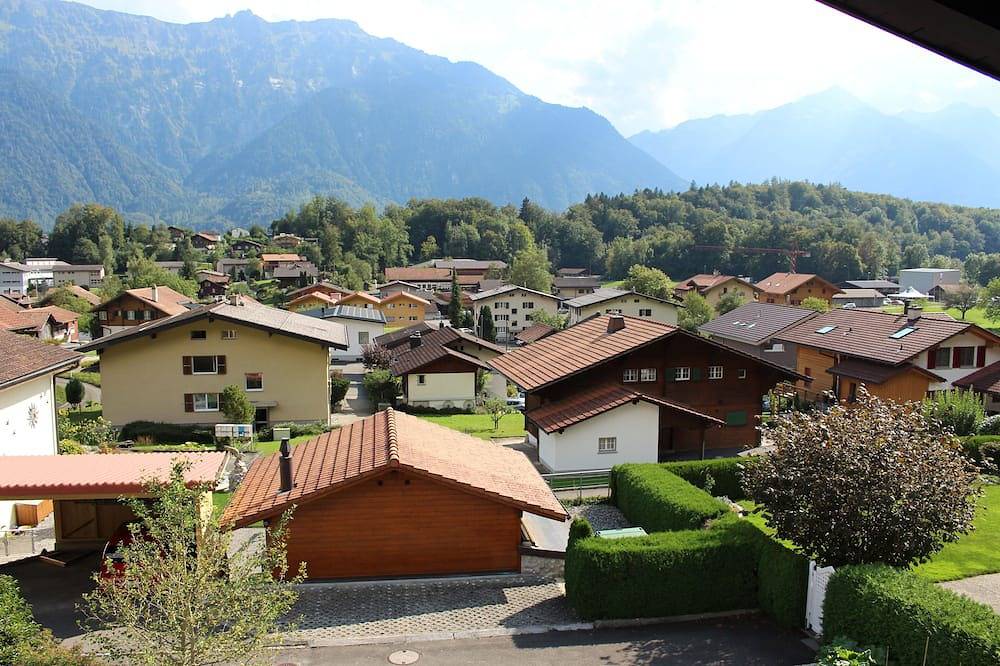 Ganze Wohnung, Ferienhaus mit Panoramablick auf die Berge (4P) in Ringgenberg, Berner Oberland