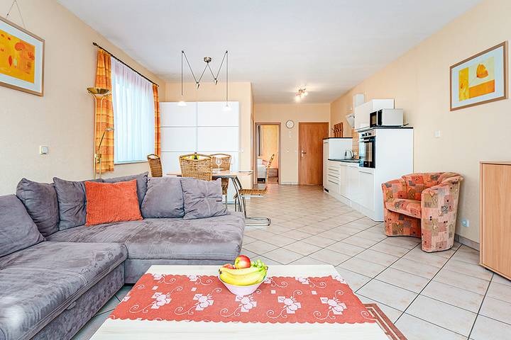 Ganze Ferienwohnung, Fewo Waldstraße Nr. 2 in Ostseebad Glowe, Glowe