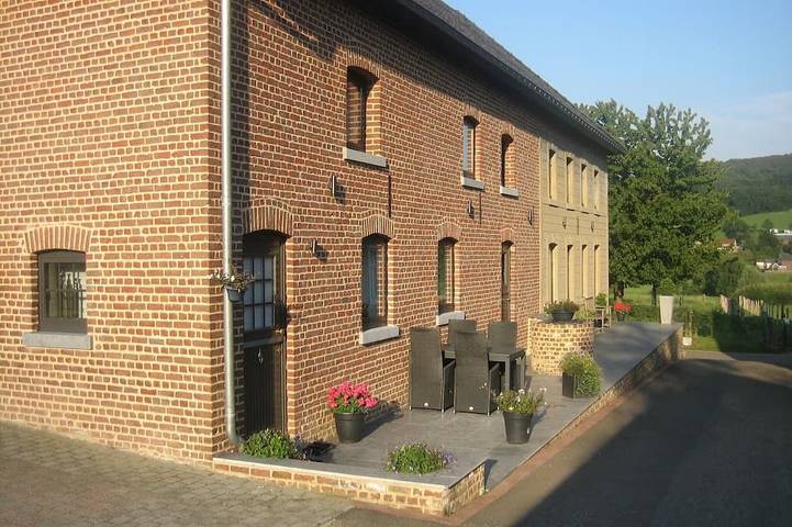 Ferienhaus für 4 Personen, mit Whirlpool und Terrasse sowie Garten