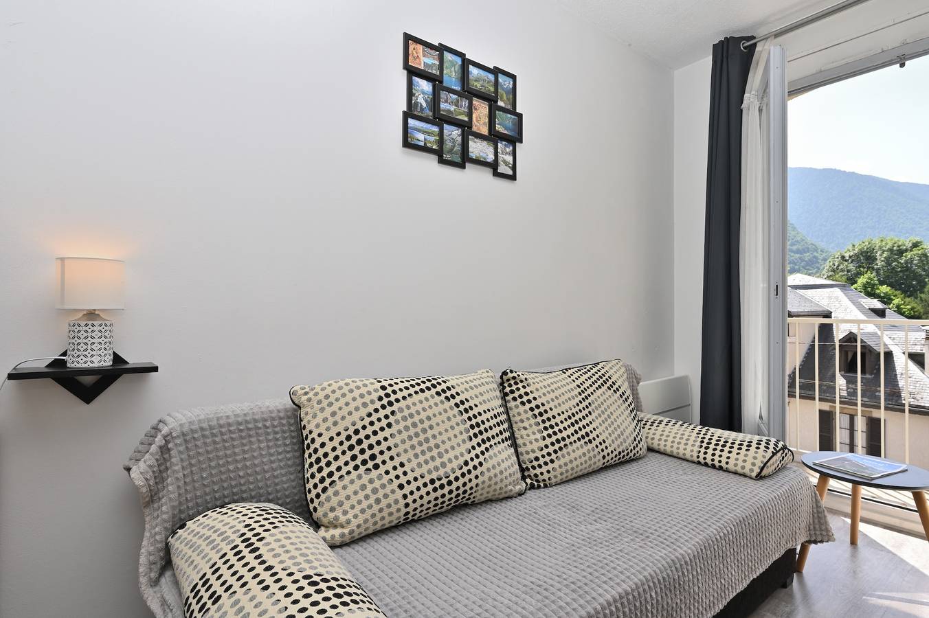 Ganze Wohnung, Appartement 'L'Encatador - Bagnères-de-Luchon' mit Bergblick in Luchon-Superbagnères, Bagnères-de-Luchon