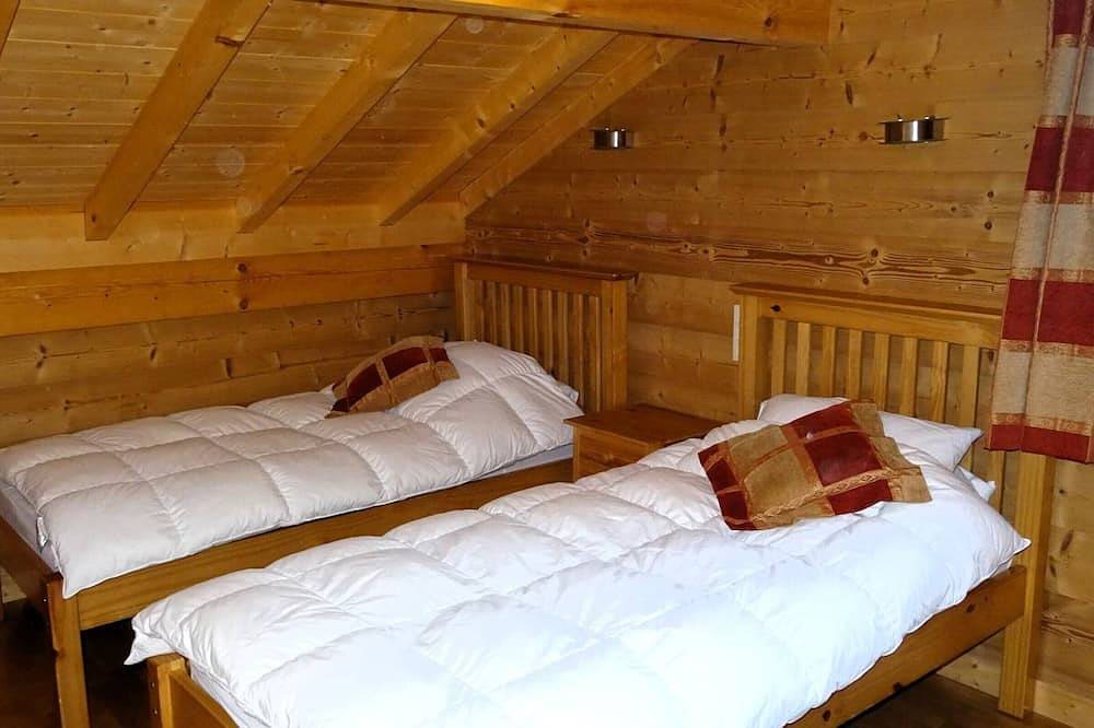 Les Gets: Chalet 8 pers, 4 ch, prox pistes et lac, terrasse sud, poêle bois, parking, draps inclus l'hiver in Les Gets, Les Portes du Soleil