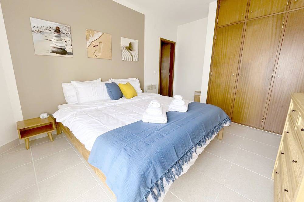 Quiet retreat with pool and panoramic views - the Hideaway in Salir do Porto, Tornada e Salir do Porto