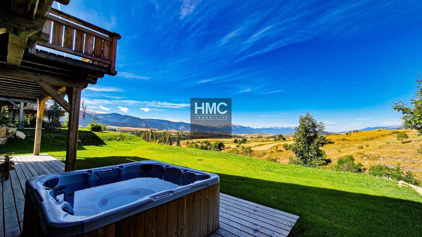 Chalet pour 10 personnes, avec jacuzzi et balcon dans les Pyrénées