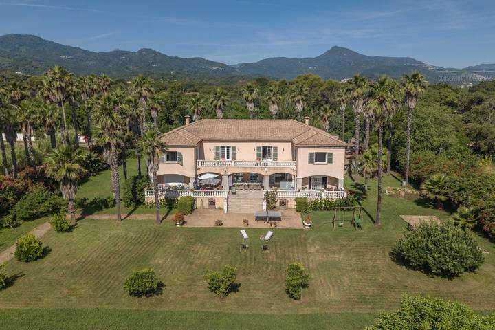Villa pour 16 personnes, avec jardin et terrasse, adapté aux familles