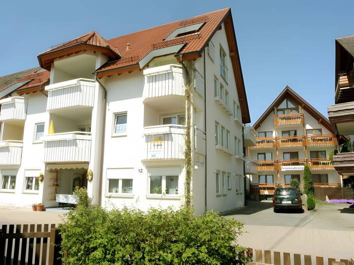 Entire studio, Sommerhof Rauber – Studio 'A 03' with Lake View, Shared Garden and Wi-Fi in Immenstaad, Immenstaad am Bodensee