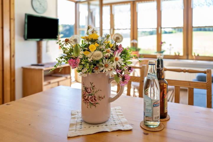 Ganze Wohnung, Ferienwohnung Am Schusterhof" mit privater Terrasse, privatem Garten und Wi-Fi in Wonneberg, Rupertiwinkel