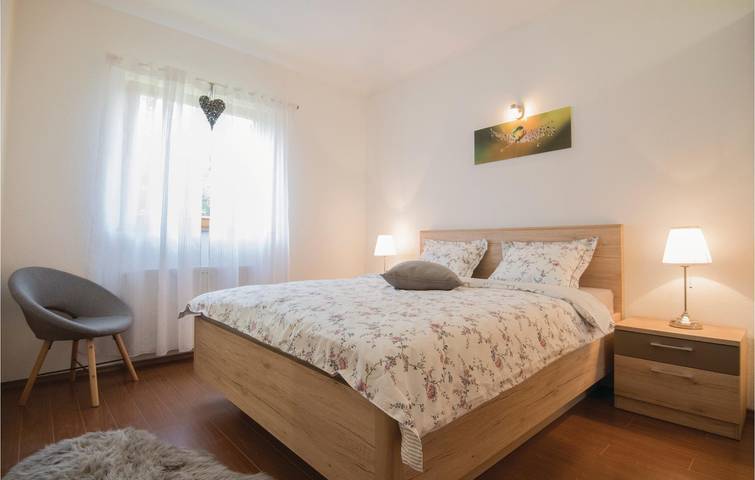 Modernes Apartment mit Pool in der Nähe von Imotski – WLAN, Terrasse und Parkplatz in Imotski, Makarska Riviera