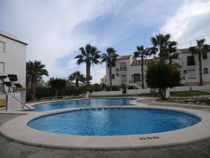 Apartamento de vacaciones para 6 personas, con jardín además de vistas y piscina - 1
