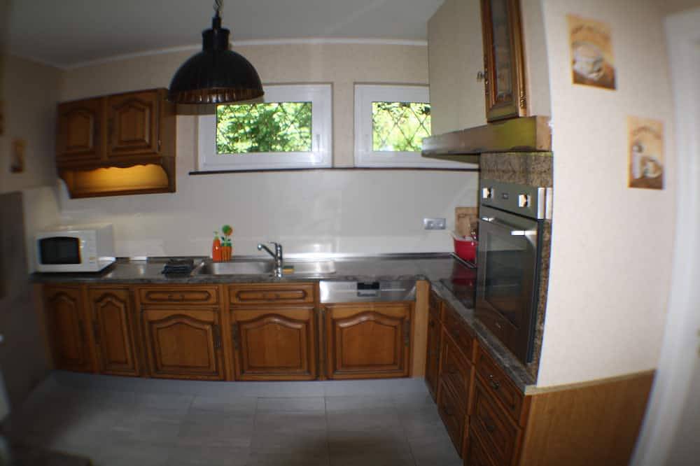 Maison au calme très bien équipée pour 12 personnes avec cheminée in La Petite-Pierre, Saverne region
