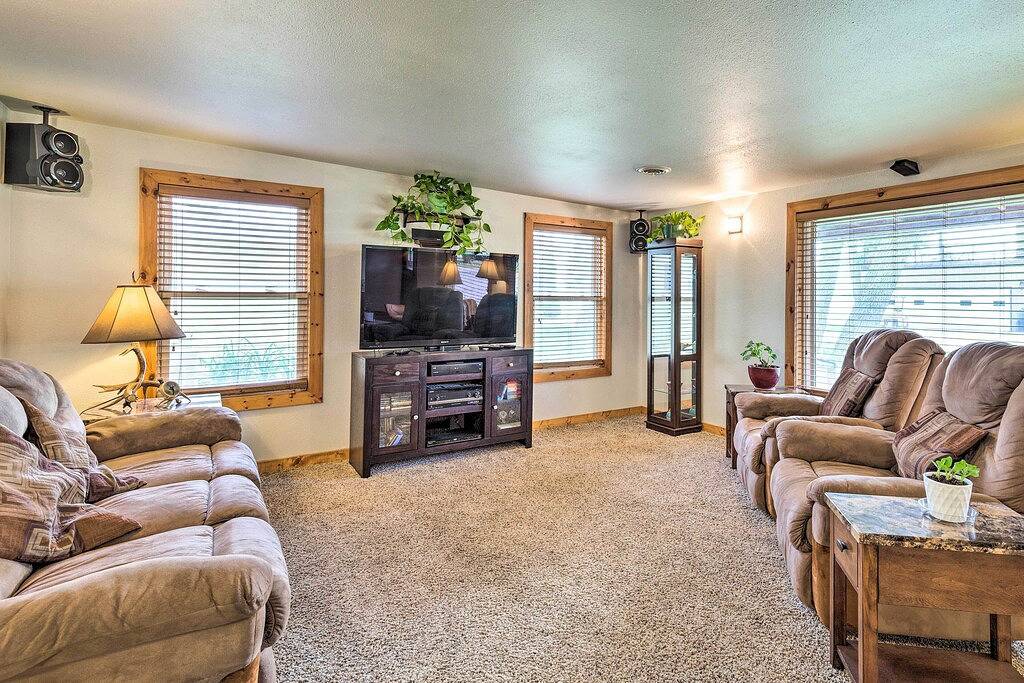 Neu! Einfamilienhaus mit Whirlpool - zu Fuß zum Johnson Lake! in Nebraska