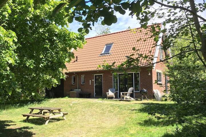 Ferienhaus für 6 Personen, mit Terrasse und Balkon/Terrasse, mit Haustier in Renesse