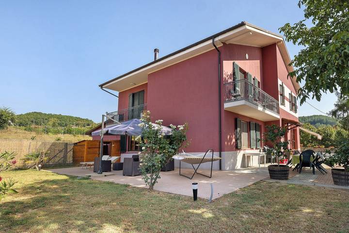 Pousadas e b&b para 5 pessoas, com Jardim em Piemonte