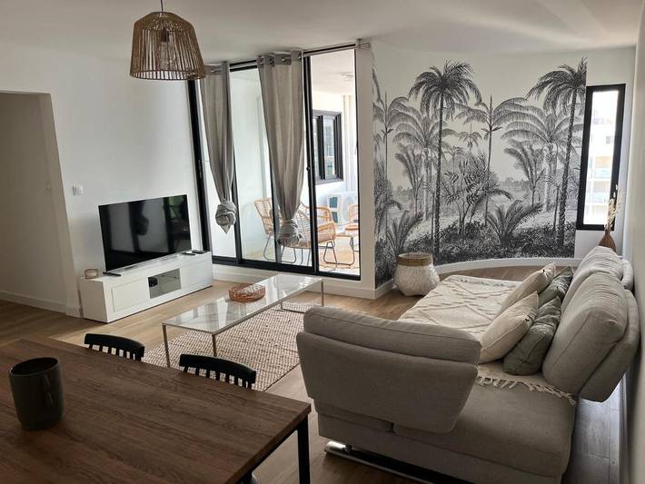 Appartement de vacances pour 4 personnes, avec piscine et balcon