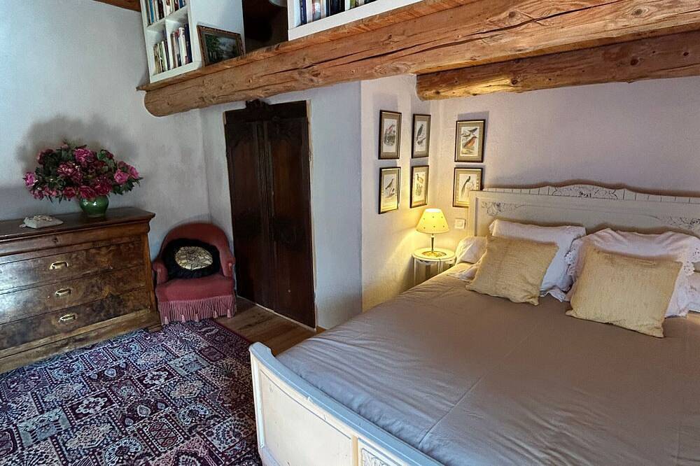Retraite pour Couple dans Maison de Vigne avec Terrasse in Tailhac, Haute-Loire