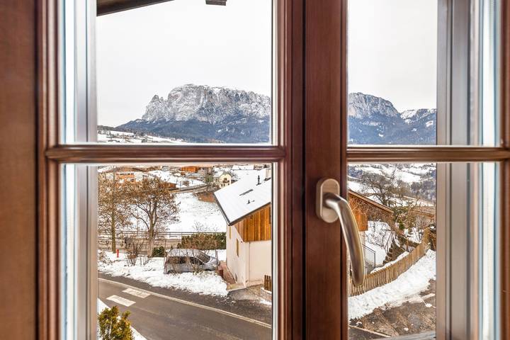 Entire apartment, Holiday Apartment "Florerhof Lavendel" with Mountain View, Sauna, Wi-Fi & Garden in Völs am Schlern, Dolomiti Superski