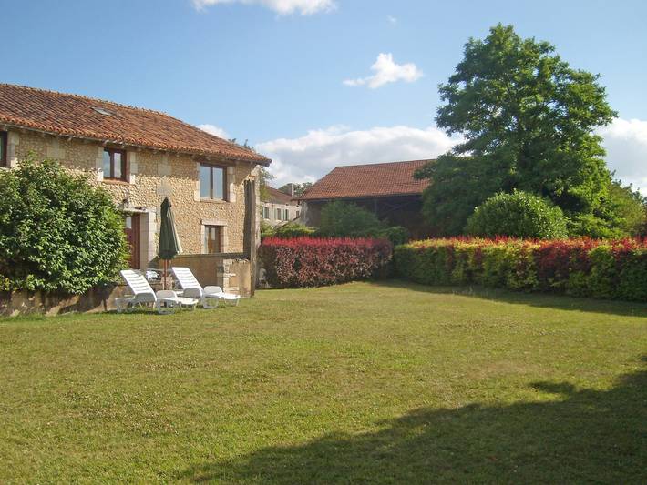 Gîte pour 4 personnes, avec piscine