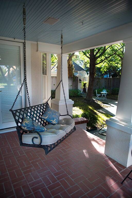 Delightful Victorian home located downtown just blocks from the River Walk! in San Angelo, Tom Green County