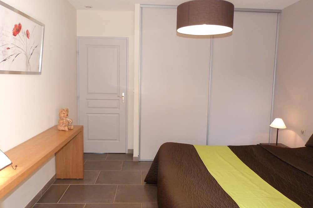 Heart of Provence - 130sqm - Private Pool - Air conditioning in Saint-Andiol, Arles region