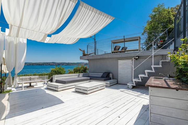 Ferienwohnung für 2 Personen, mit Terrasse und Meerblick, kinderfreundlich in Koper