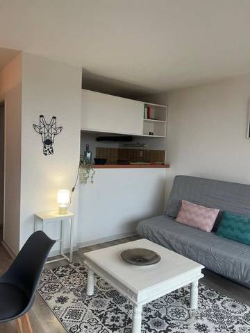 Gîte pour 3 personnes, avec piscine et terrasse, animaux acceptés à La Turbie