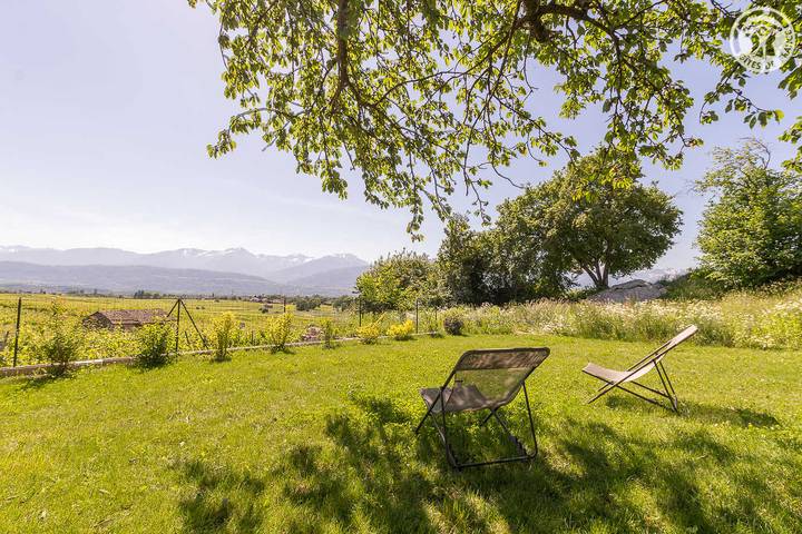 Gîte pour 4 personnes, avec terrasse et jardin dans Porte-de-Savoie - 2