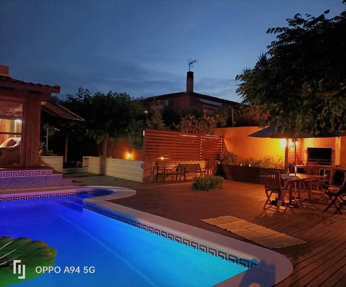 Casa rural para 10 personas, con Balcón y Terraza además de Jardín y Piscina en Riudecañas