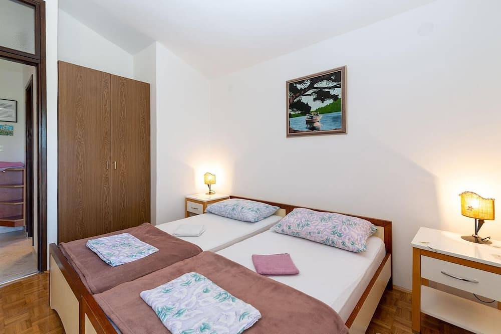 Awesome home in Starigrad in Starigrad Paklenica, Starigrad