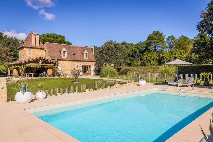 Gîte pour 6 personnes, avec jacuzzi et piscine à Les Eyzies-de-Tayac-Sireuil