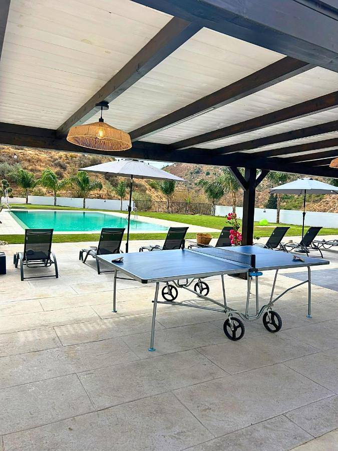 Casa rural para 28 personas, con piscina además de jardín y vistas en Totalán - 3