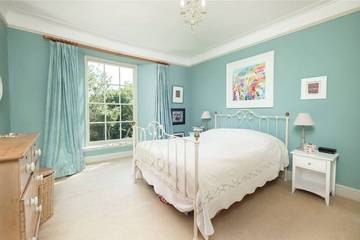Vacation Rental for 7 Guests in Penzance, Cornwall, Picture 1