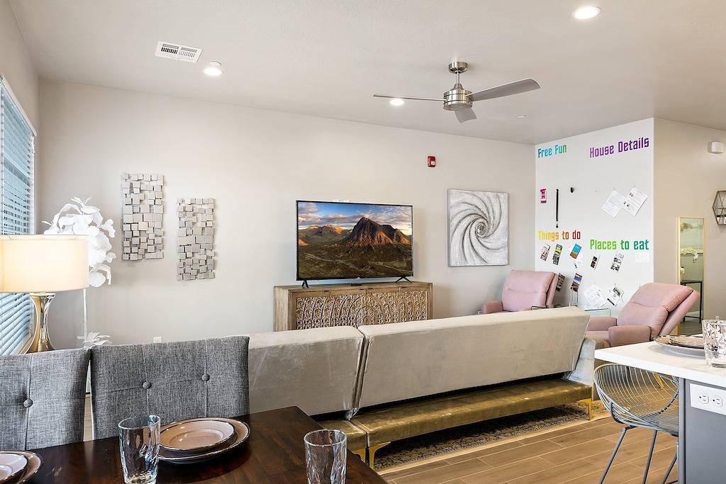 Ganze Wohnung, Top Floor Privacy | Outdoor Fireplace, Sleeps 8 in Hurricane, Zion Nationalpark