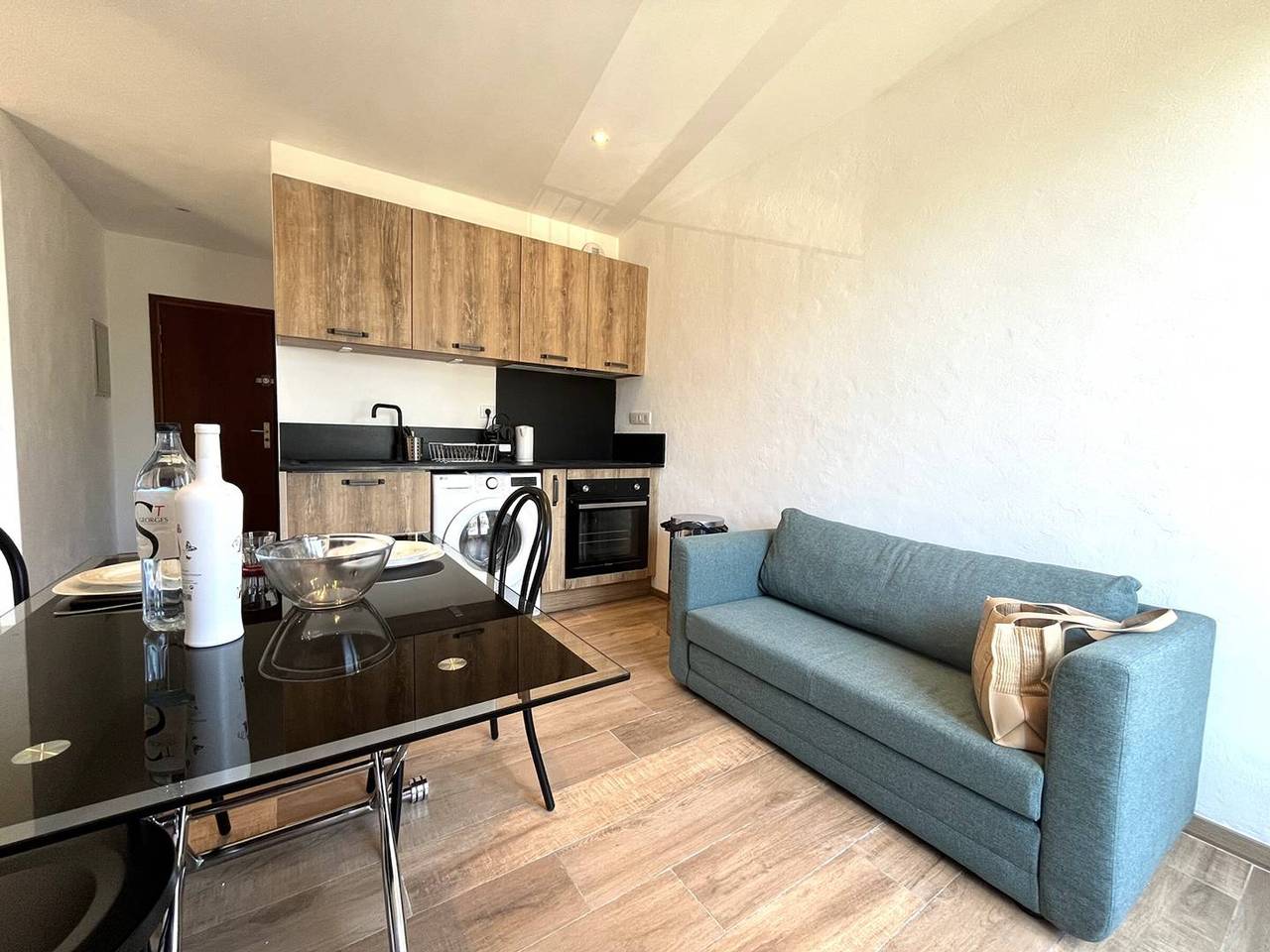 Apartamento entero, Estudio nuevo en Bastia con aparcamiento, cerca del centro in Ville-di-Pietrabugno, Cap Corse