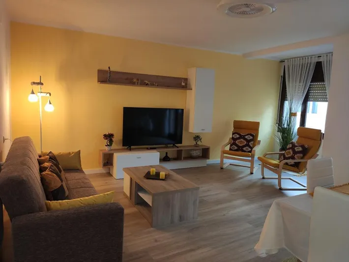 Apartamento de vacaciones para 6 personas, con balcón y vistas - 1
