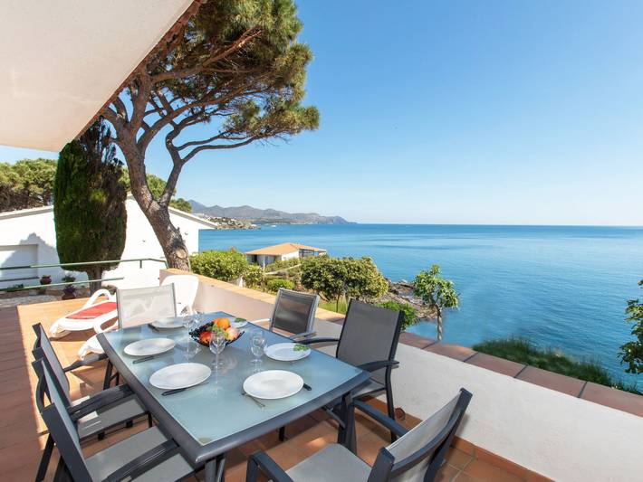 Ferienhaus für 8 Personen, mit Terrasse und Garten sowie Ausblick in Llanca - 2
