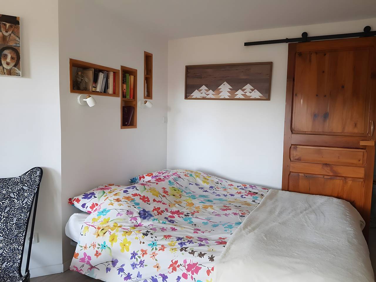 Entire studio, Studio Apartment 'Sorbier Des Oiseaux' with Mountain View, Private Terrace and Wi-Fi in Font-Romeu-Odeillo-Via, Parc naturel régional des Pyrénées catalanes