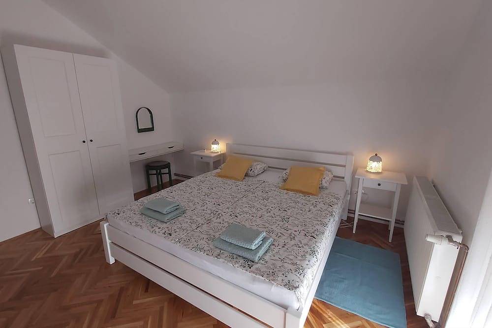 Ganze Wohnung, Family-sized Apartment surrounded by beautiful nature. in Ozalj, Karlovac und Umgebung