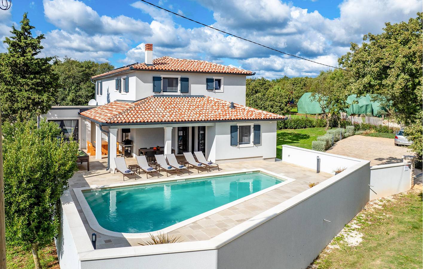 Geräumige 2-Zimmer-Wohnung mit Pool, WLAN und Parkplatz in der Nähe des Stadtzentrums von Kujici in Marčana, Südküste Istrien