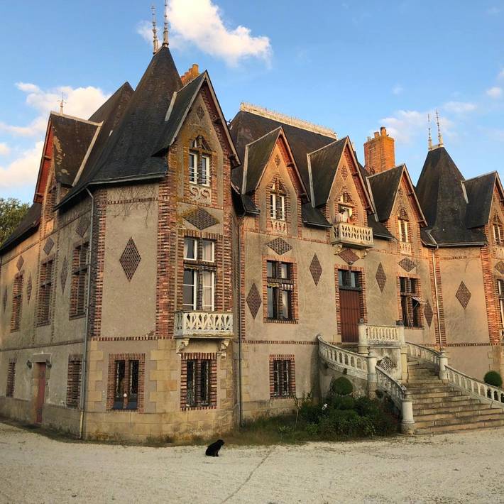Location de vacances pour 8 personnes, avec Balcon ainsi que Jardin et Vue à Montreuil-sur-Maine