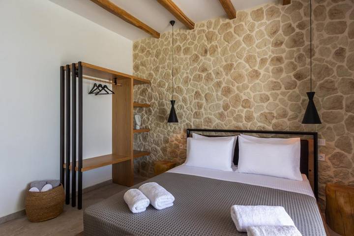 Chambre d’hôte pour 2 personnes, avec vue et piscine ainsi que jardin et terrasse dans Milos - 3