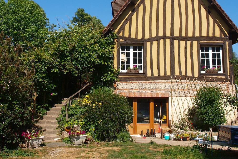 Gîte familial au bord de l'eau, 9 pers, 3 sdb, cheminée, 10 km de Dieppe in Offranville, Région de Dieppe