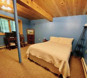 Log Cabin for 10 Guests in Tupper Lake, Adirondack Mountains, Picture 1
