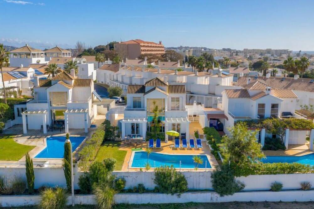 Villa Blue Ocean in Guia, Faro Distrikt