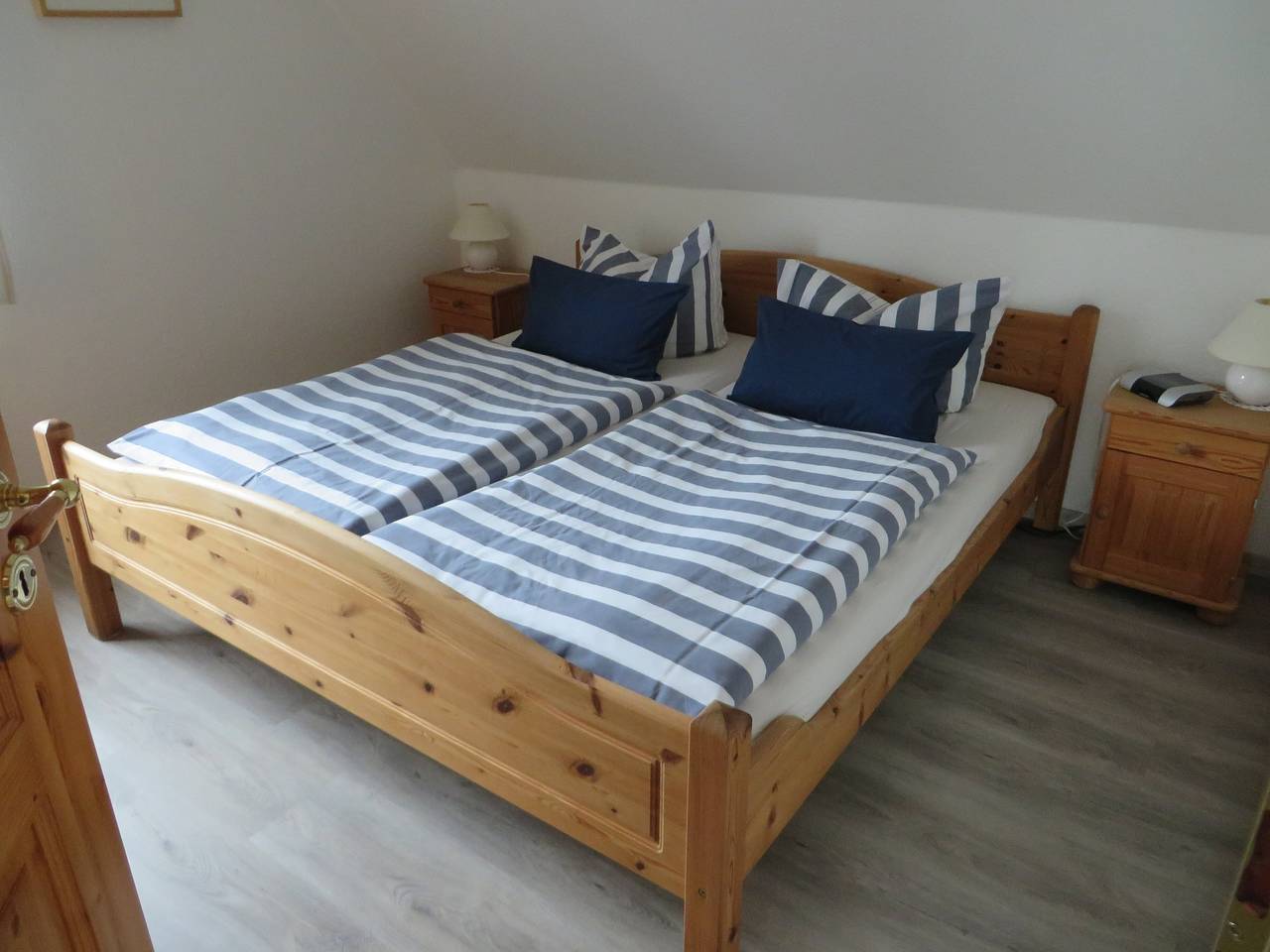Ganze Wohnung, Ferienwohnung Austernfischer" mit Gemeinschaftsgarten, Balkon und Wlan in Elisabeth-Sophien-Koog, Nordseeküste