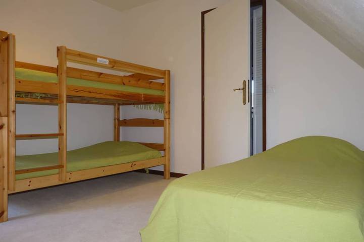 Location de vacances pour 11 personnes, avec balcon et jardin à Guchan - 4