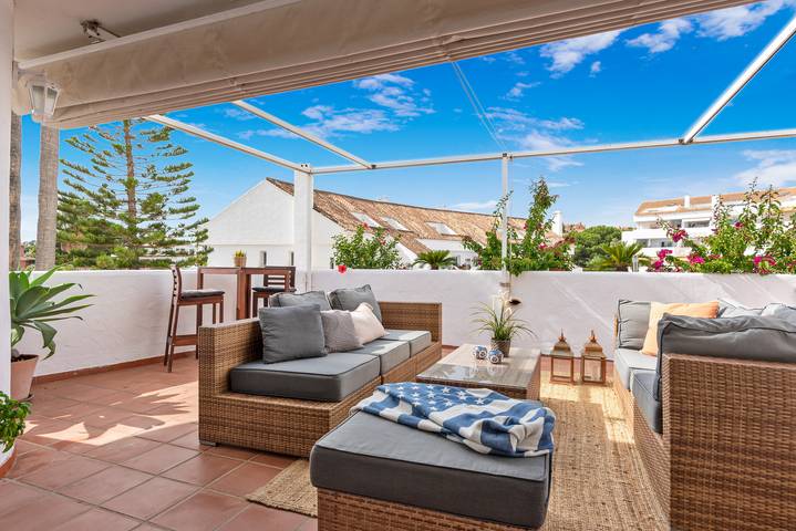 Ferienwohnung für 6 Personen, mit Terrasse und Pool in Nueva Andalucia Marbella Andalusien