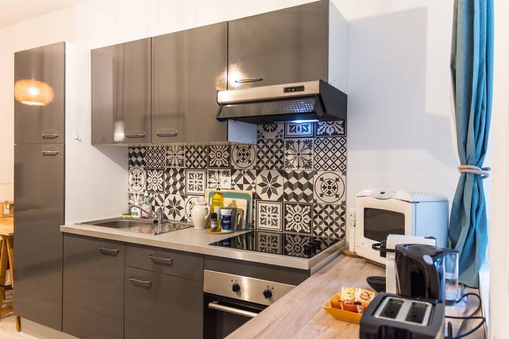 Entire apartment, Apartment 'Escapade Dacquoise' with Private Terrace and Wi-Fi in Dax, Dax region