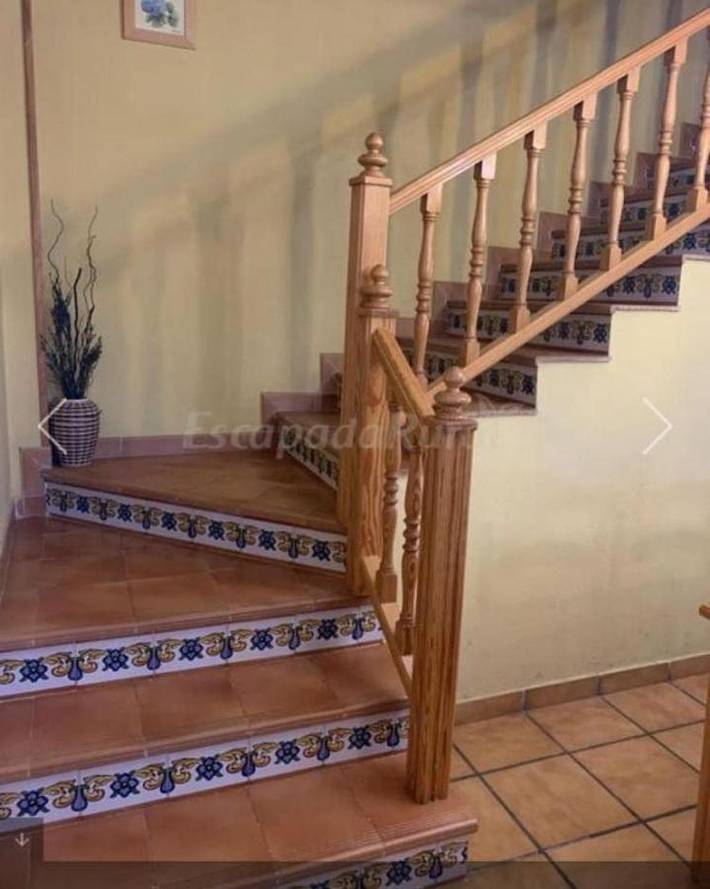 Casa rural para 37 personas, con balcón y vistas, Se admiten mascotas en Requena-Utiel - 4